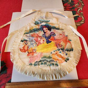 Vintage Walt Disney Snow White and Friends Seven Dwarfs Child Apron Plastic 30s